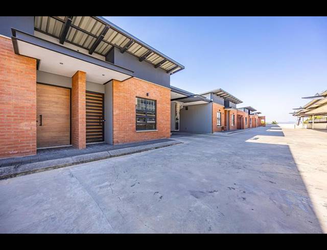 2 BEDROOM DUPLEX FOR SALE IN HAZELWOOD